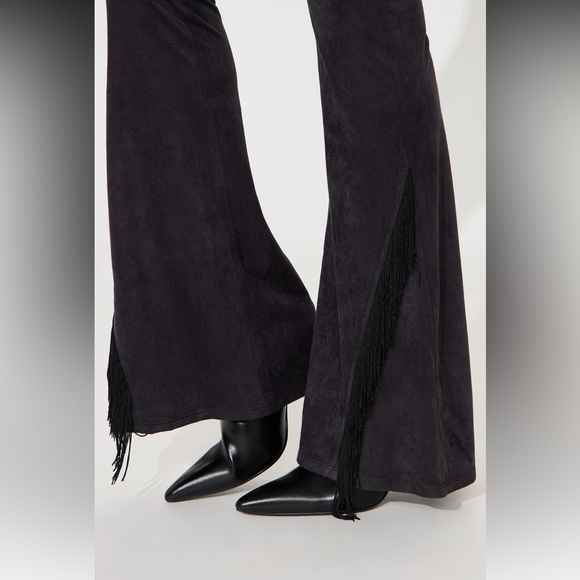 Pants - NWT❗️🤠🐴🖤 Black Faux Suede Flare Pant - Sz XL
